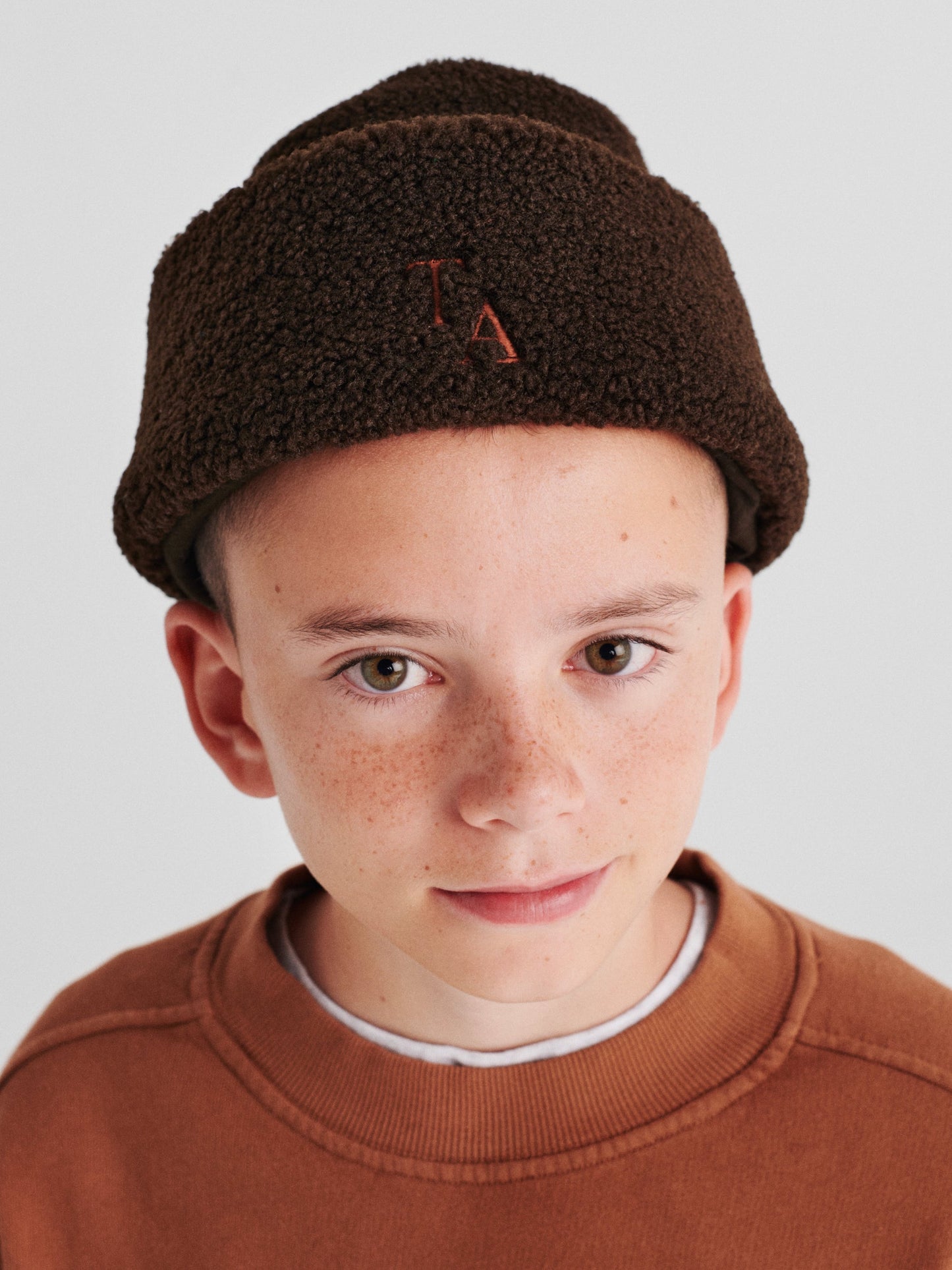 Hat nº02 Walnut Brown